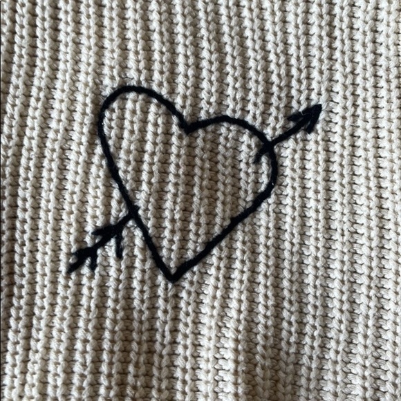 Chunky knit open cardigan with Hearts - Picture 6 of 11